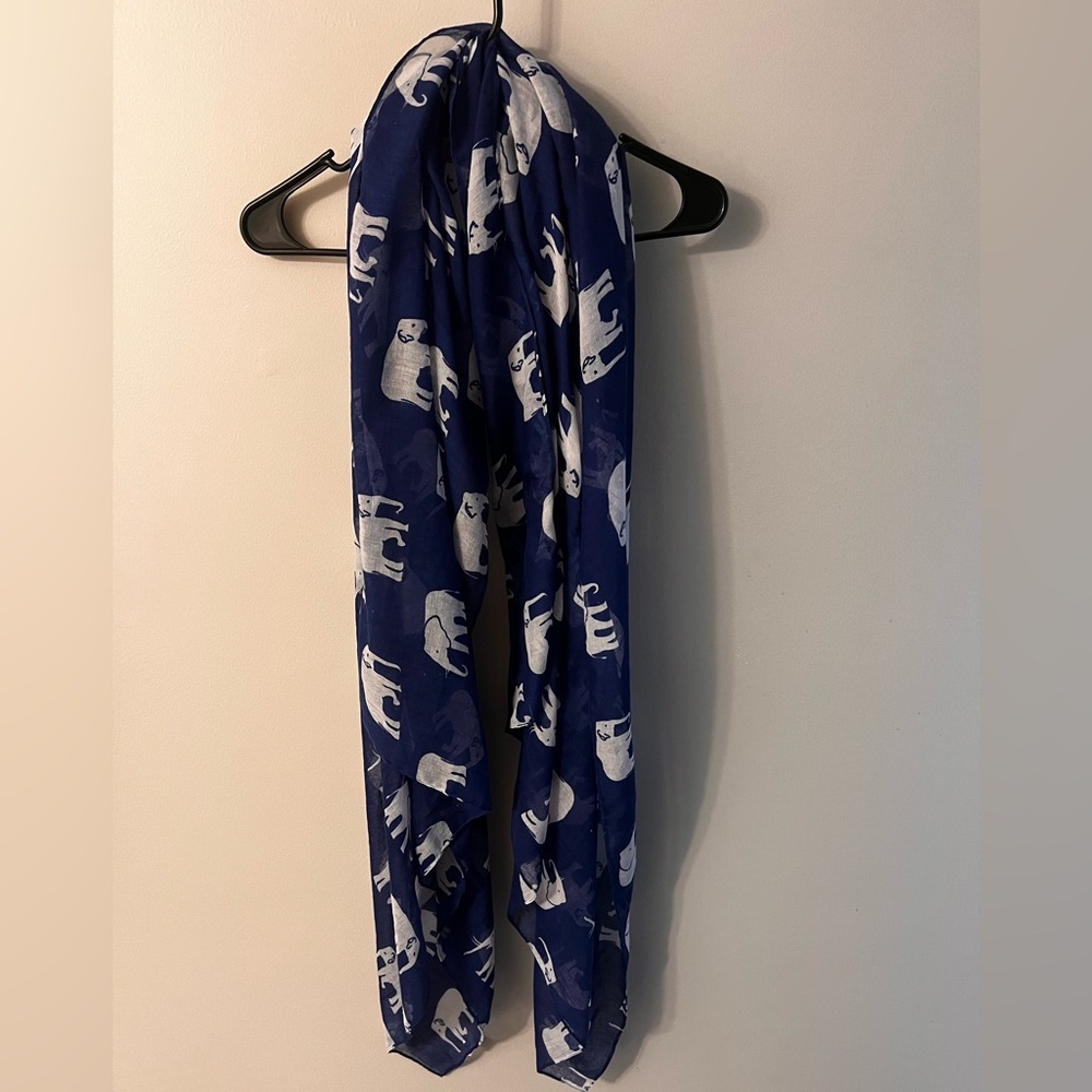 Elephant scarf - Picture 5 of 5
